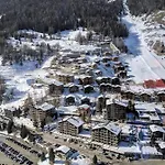 Petit A Au Pied Des Pistes