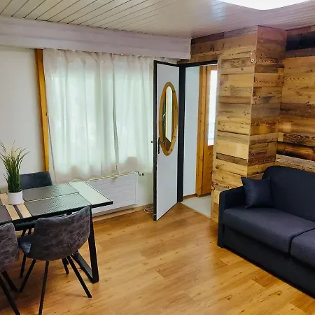 Petit A Au Pied Des Pistes