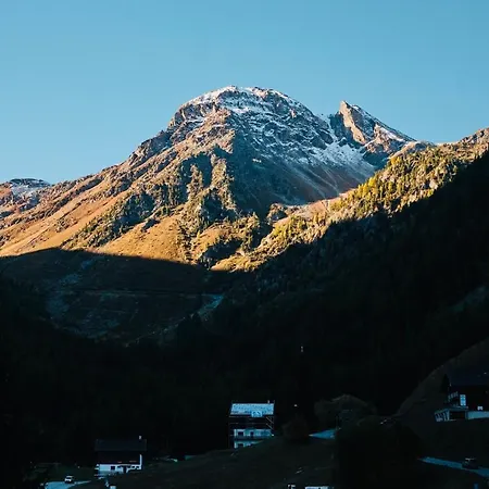 Petit A Au Pied Des Pistes